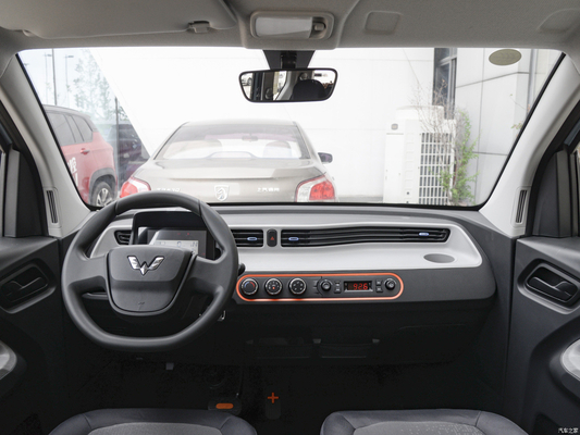 Kleiner Energie 4-Rad-Elektro-SUV-Auto mit 80000 100000 Km Batterie und Nedc Max Reichweite